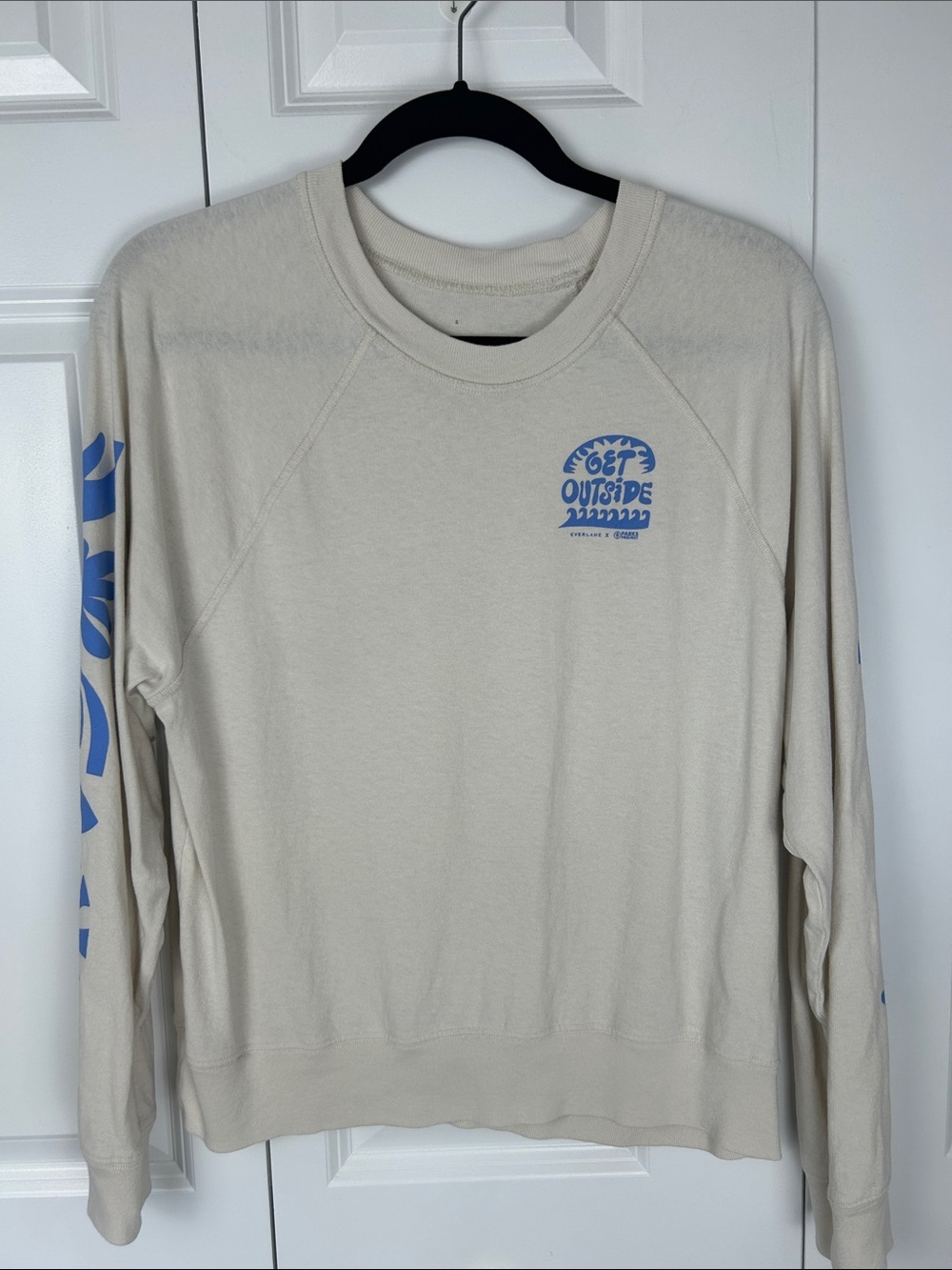 Everlane Long Sleeve Crewneck in Light Cream with Blue Graphic